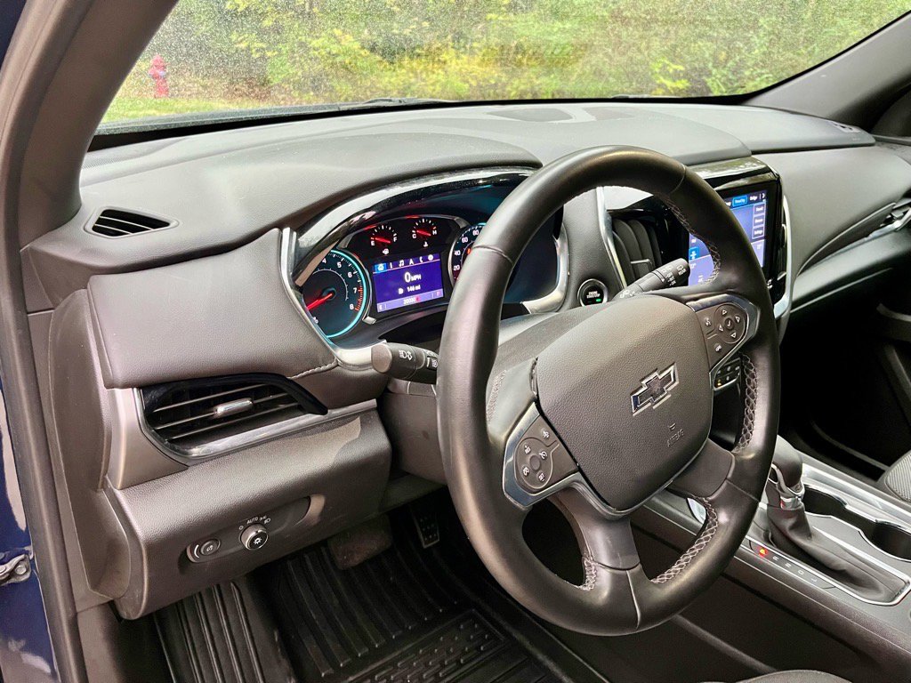 Used 2023 Chevrolet Traverse LT image 10
