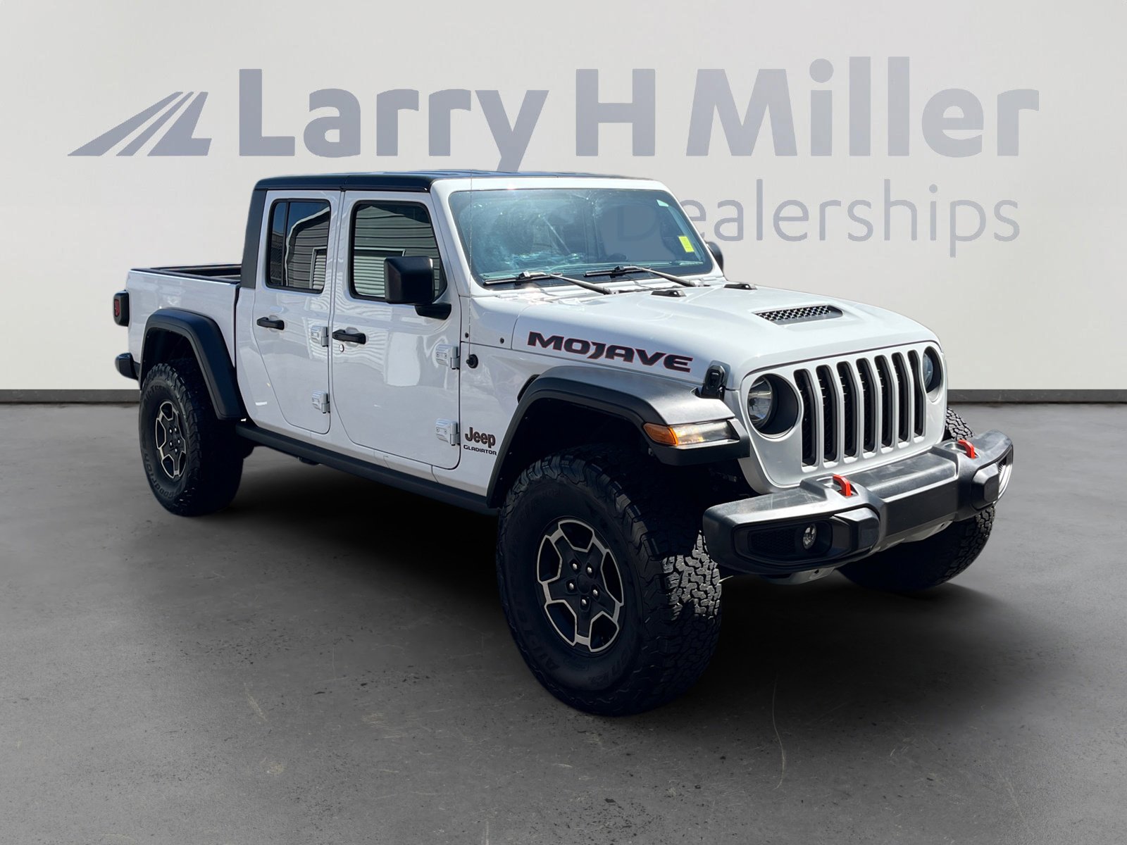 Used 2022 Jeep Gladiator Mojave w/ Cold Weather Group AWD/4WD image 7
