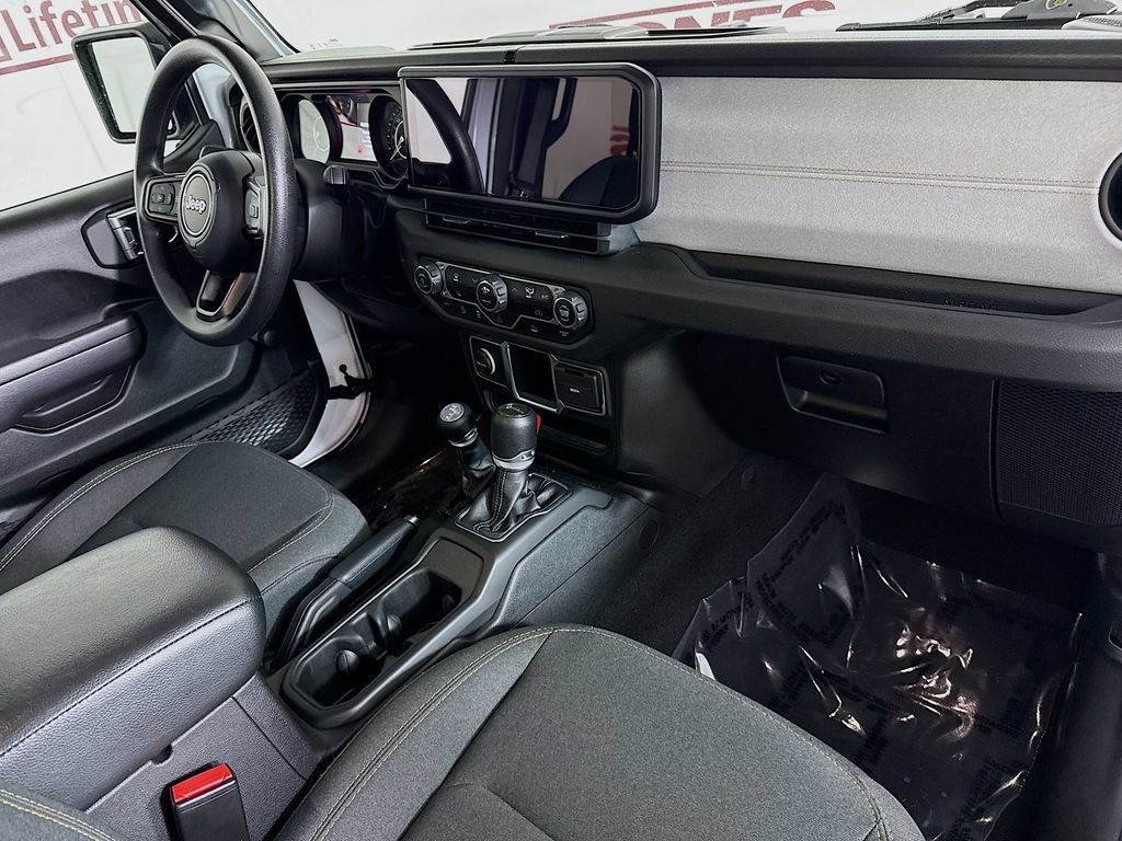 Used 2024 Jeep Gladiator Sport AWD/4WD image 30