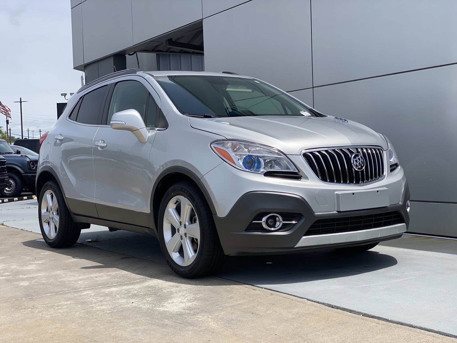 Used 2015 Buick Encore Leather FWD image 1