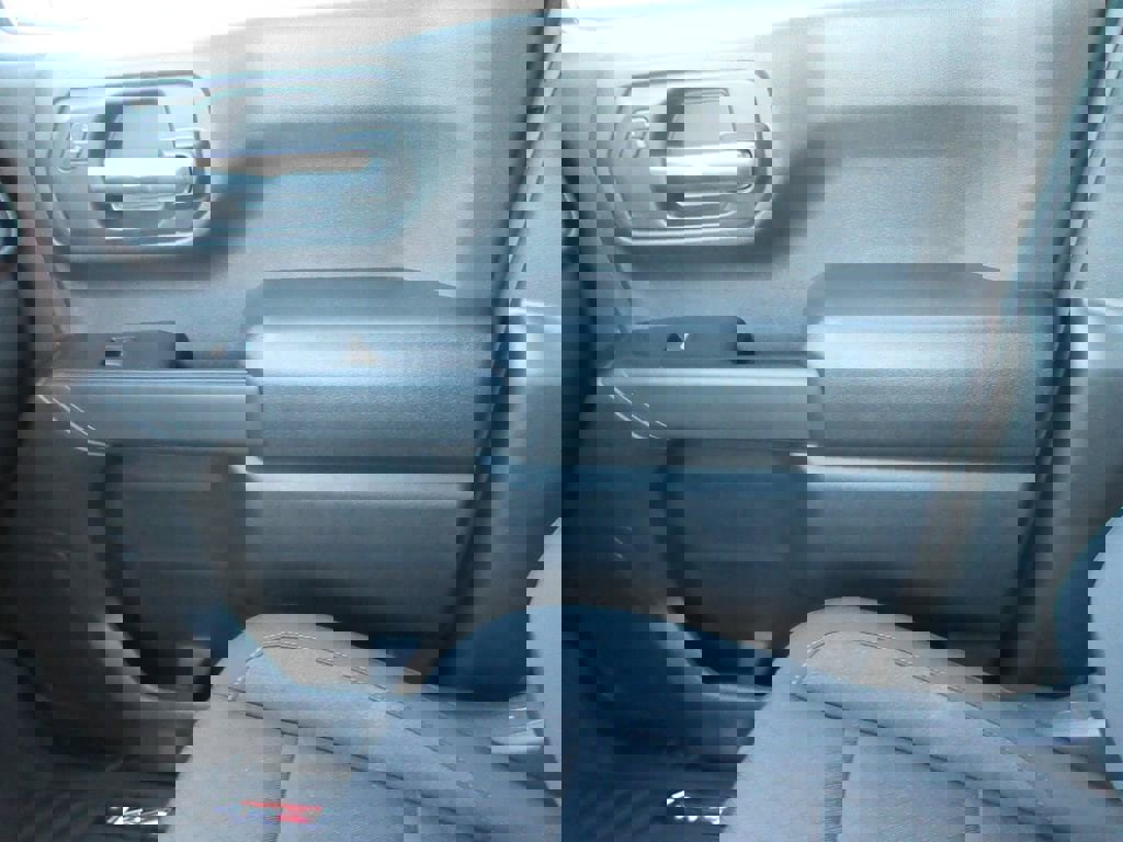 New 2026 Chevrolet Silverado 1500 Custom Trail Boss w/ LPO, Dark Essentials Package image 34