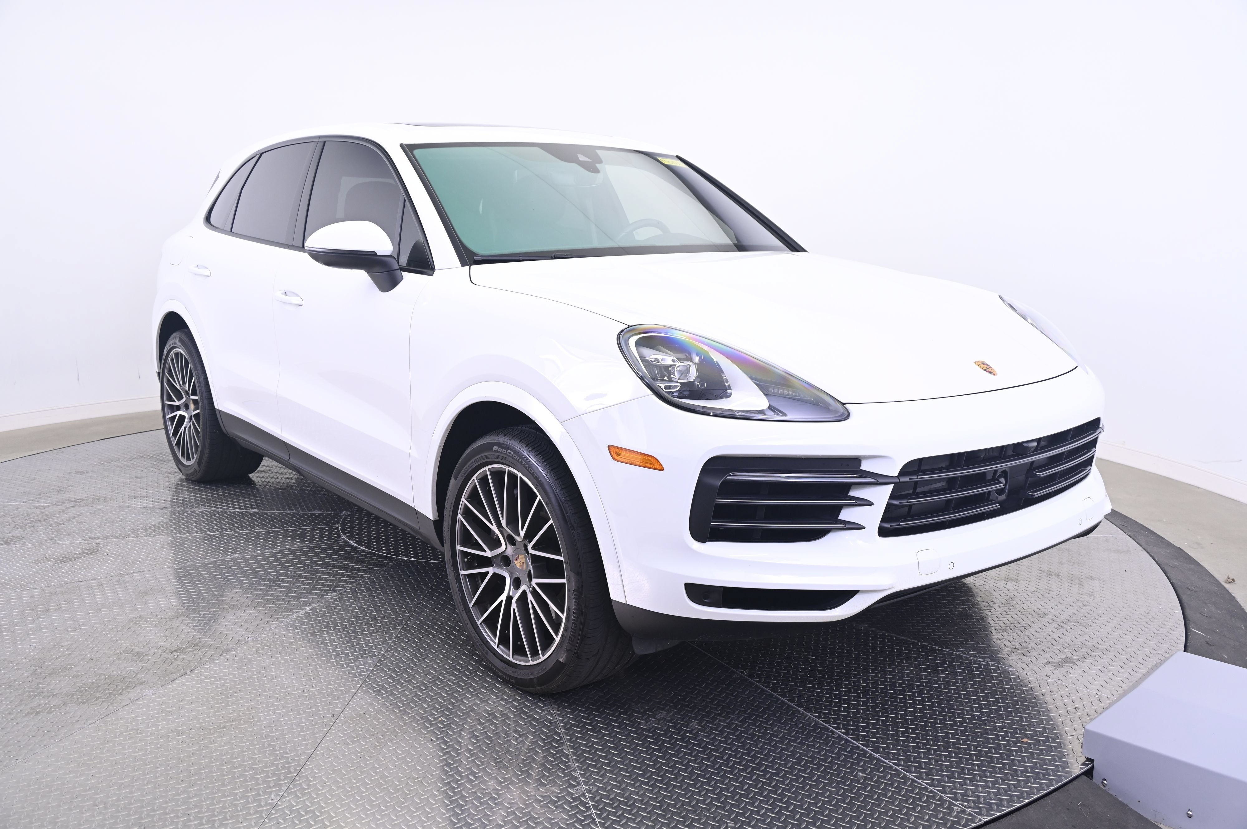 Certified 2023 Porsche Cayenne AWD/4WD image 9