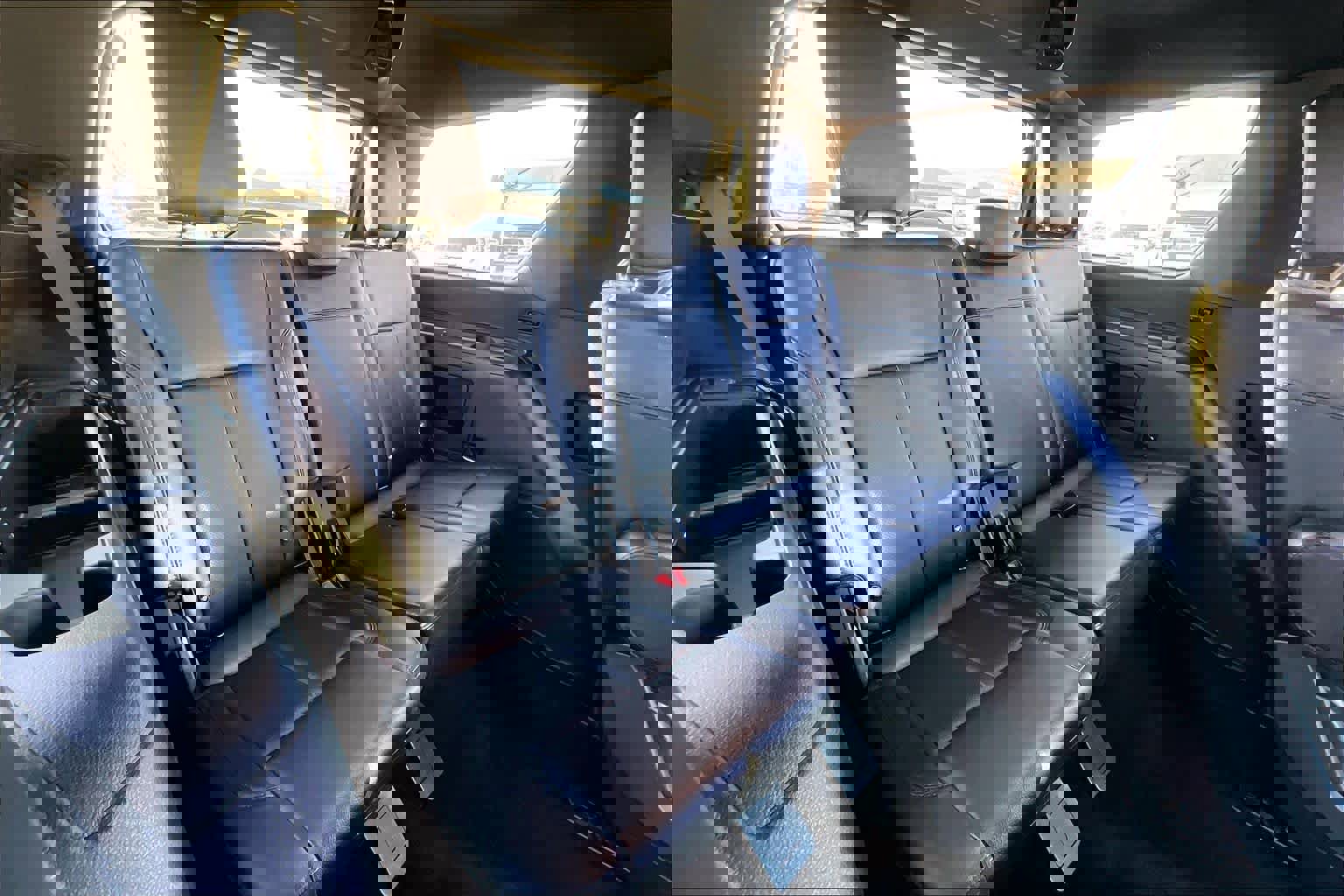 Used 2021 Ford Expedition XLT image 32