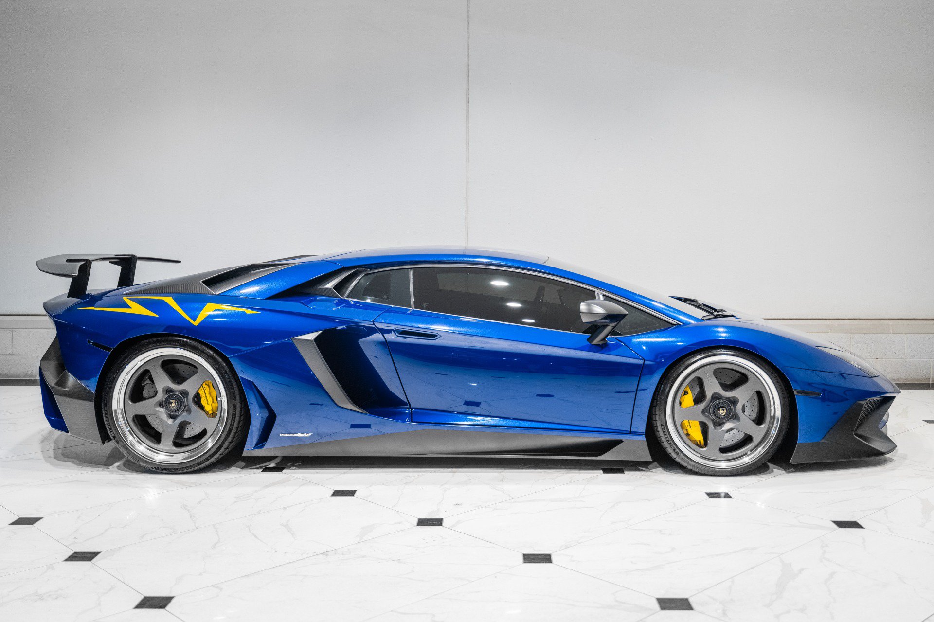 Used 2016 Lamborghini Aventador LP 750-4 Superveloce AWD/4WD image 6