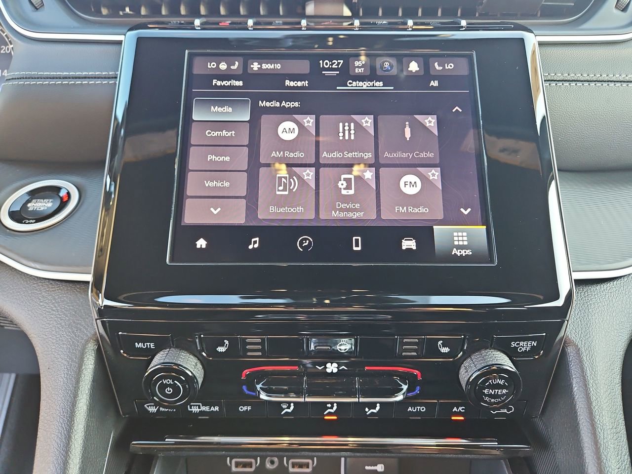 New 2025 Jeep Grand Cherokee Laredo w/ Luxury Tech Group I image 23