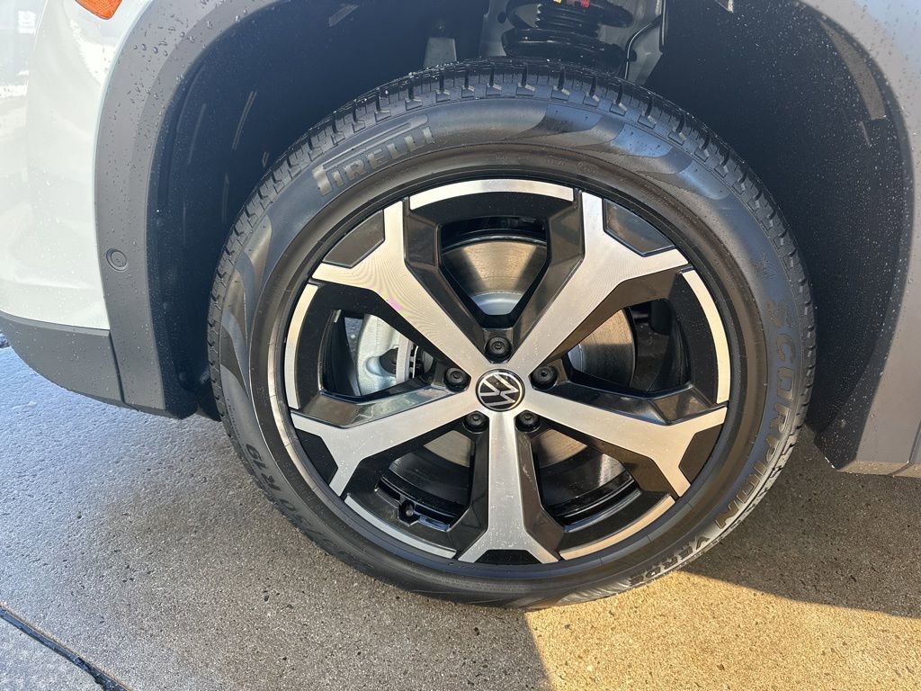 New 2026 Volkswagen Tiguan SE image 26