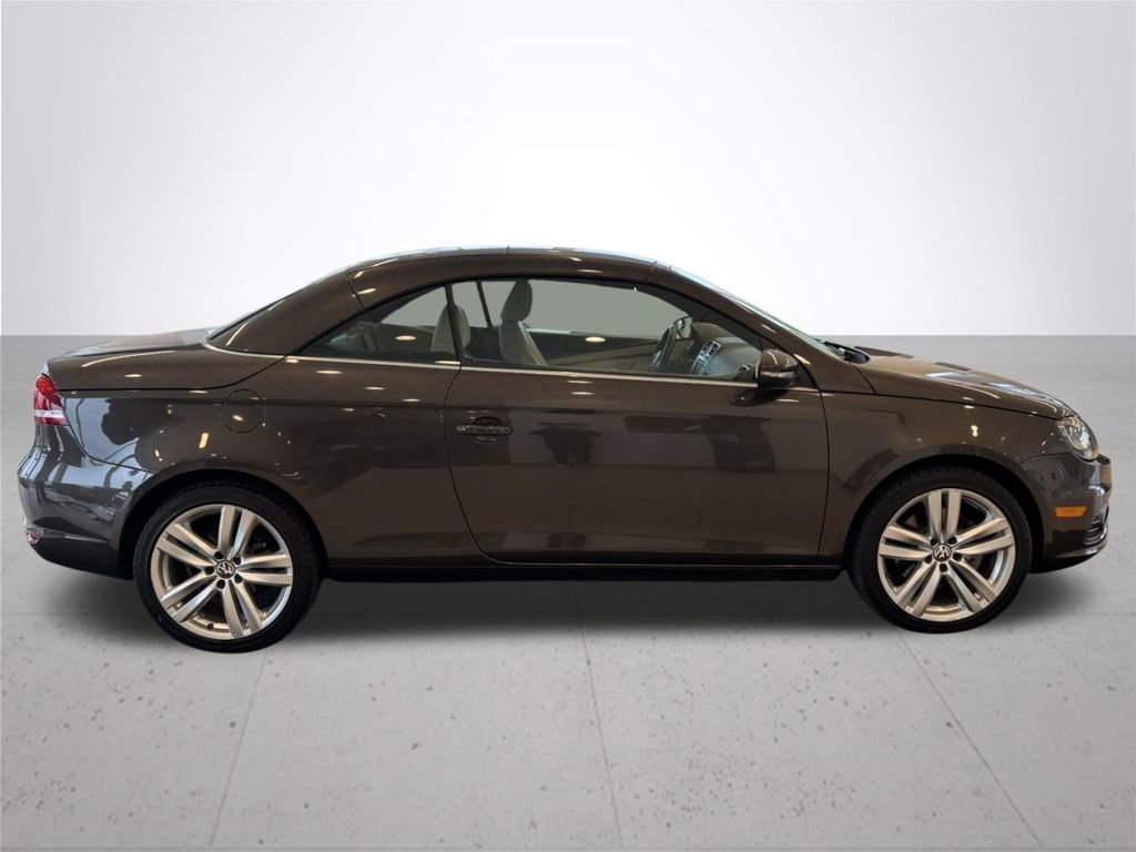 Used 2015 Volkswagen Eos Executive image 6