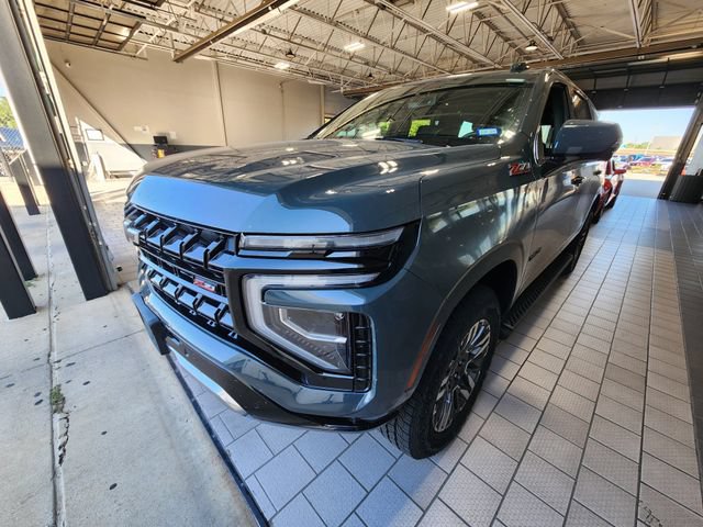 Used 2025 Chevrolet Tahoe Z71 w/ Comfort Package AWD/4WD image 3