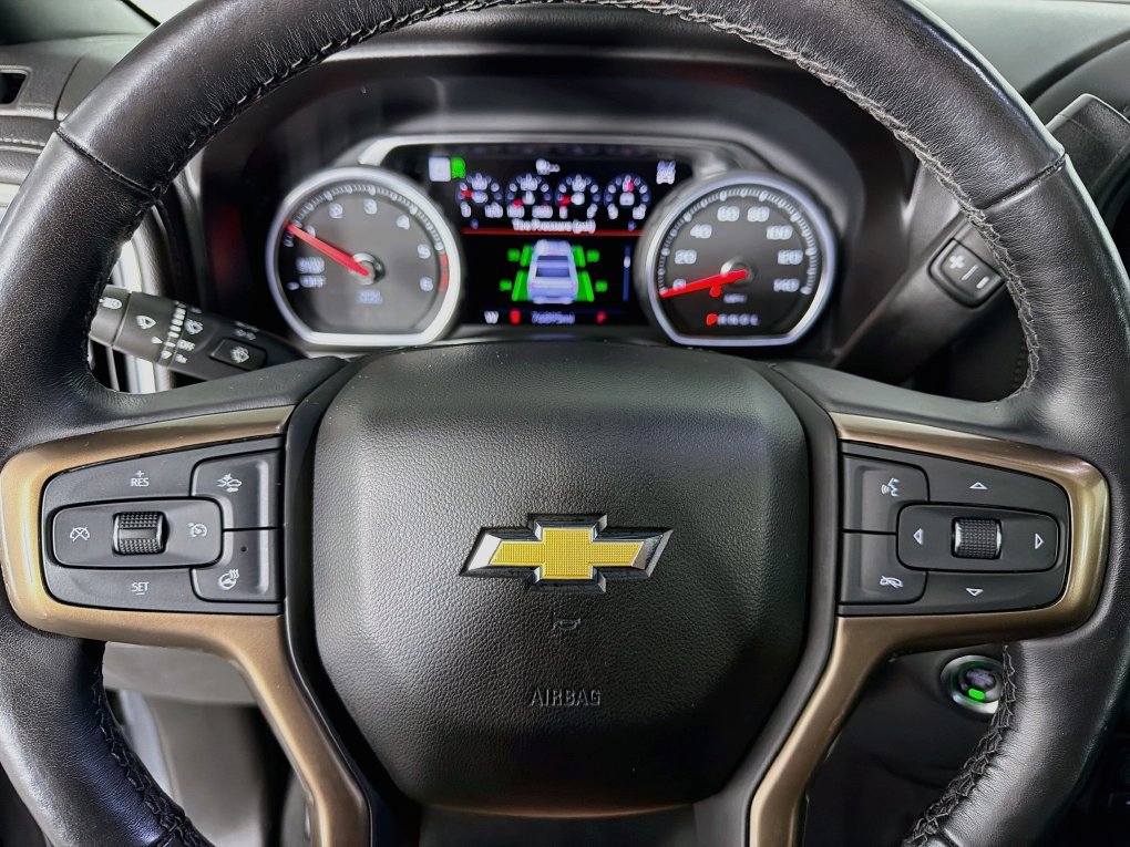 Used 2020 Chevrolet Silverado 1500 High Country w/ Technology Package AWD/4WD image 16