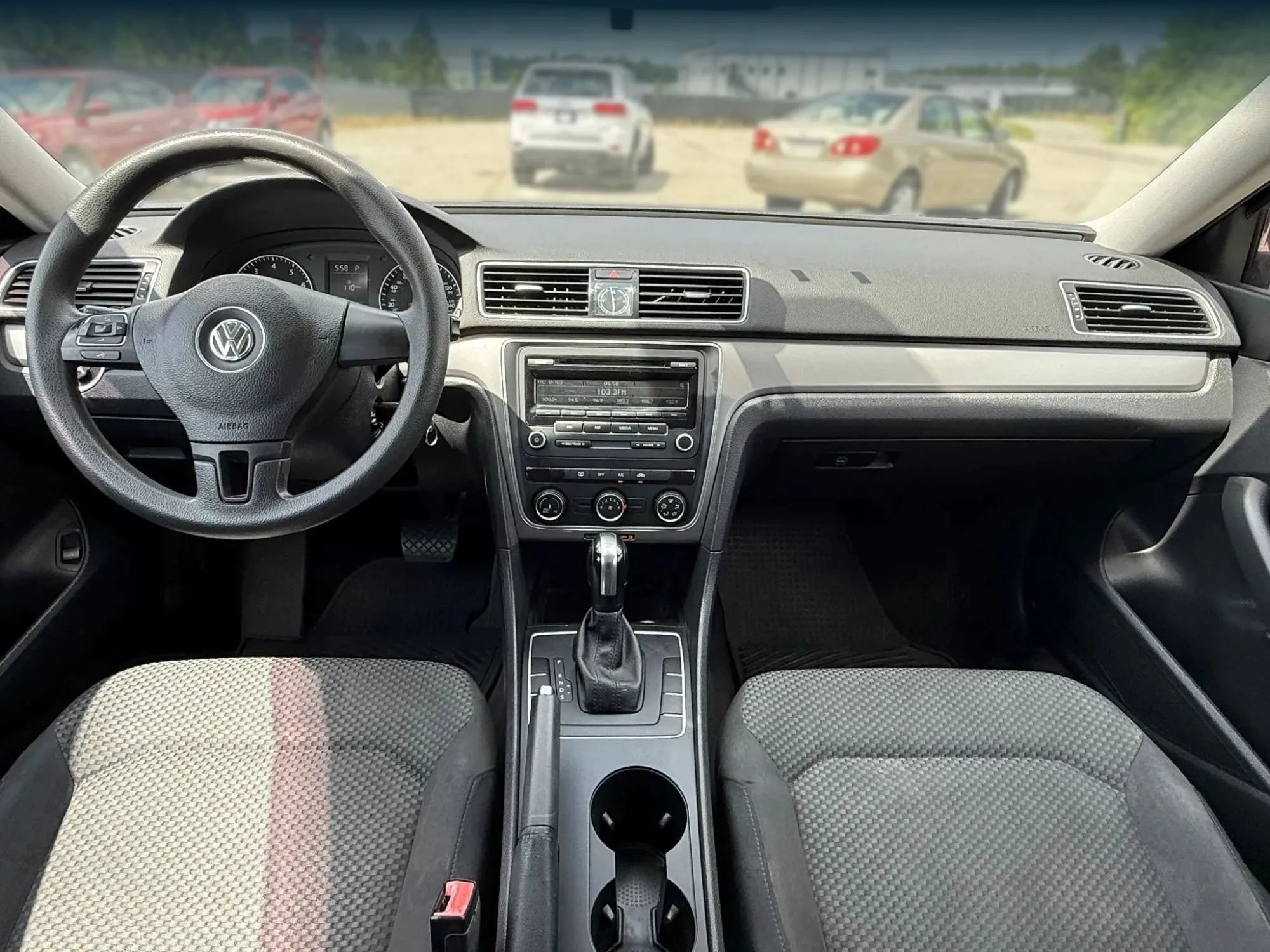 Used 2013 Volkswagen Passat 2.5 S FWD image 3