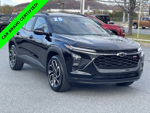 Certified 2025 Chevrolet Trax RS w/ Sunroof Package