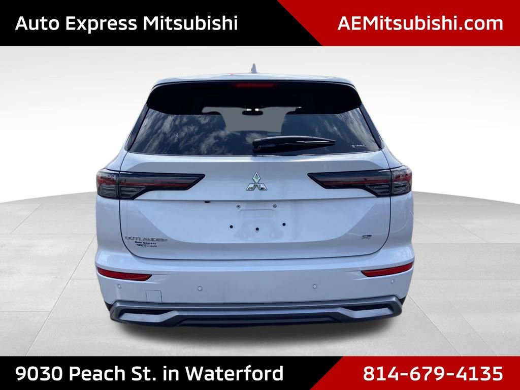 New 2026 Mitsubishi Outlander SE image 6