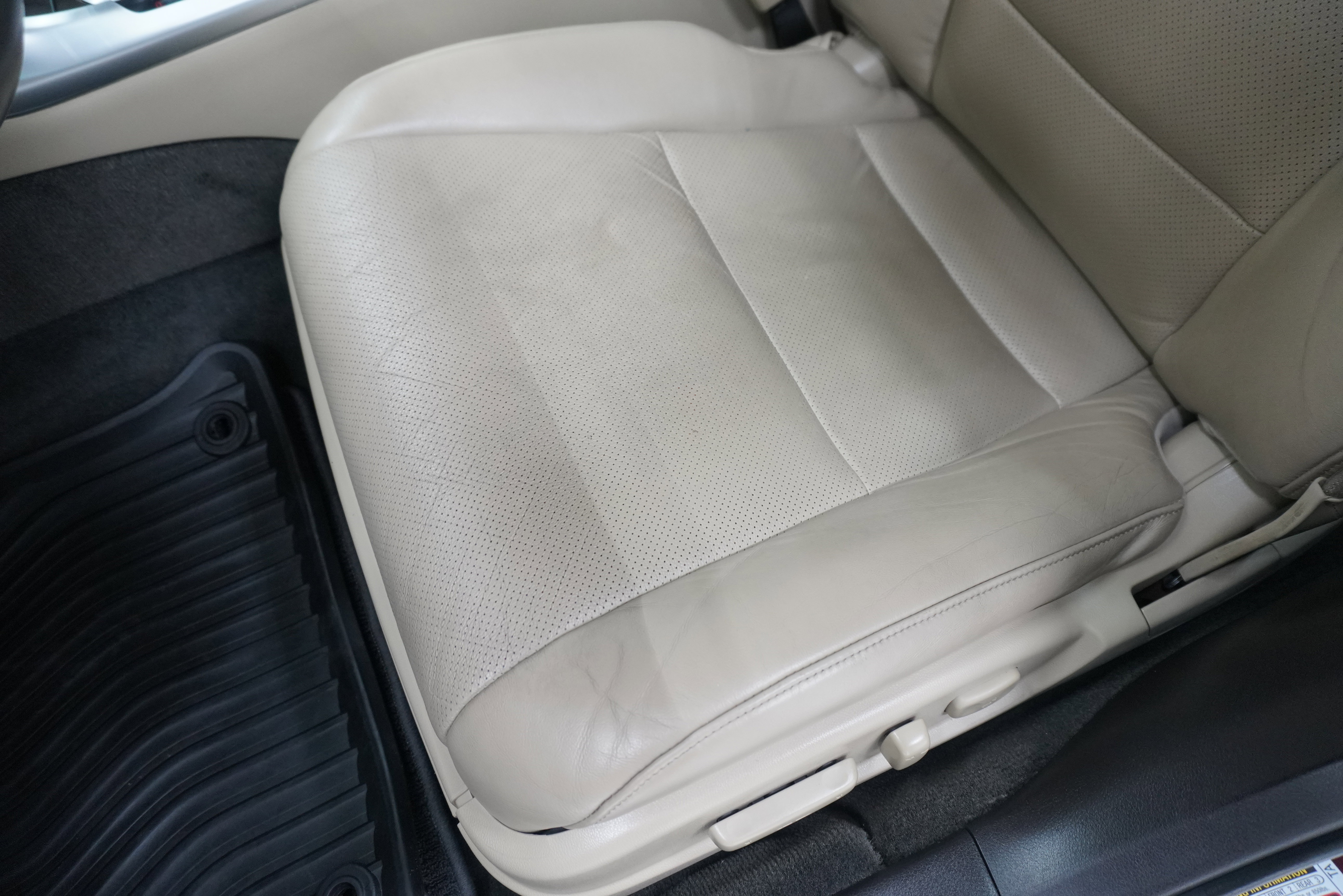 Used 2015 Acura TLX w/ Technology Package FWD image 12