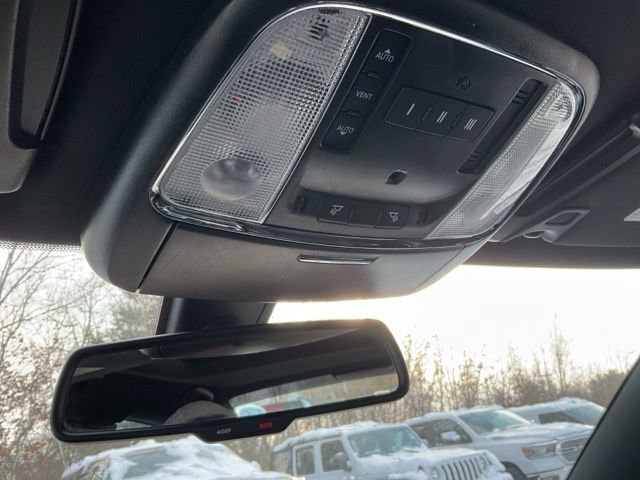 Used 2023 Dodge Charger R/T w/ Plus Group image 27