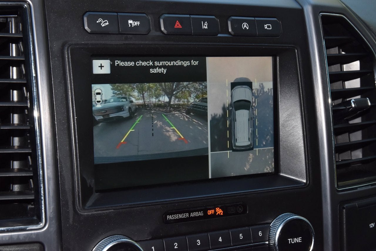 Used 2018 Ford Expedition Platinum AWD/4WD image 29