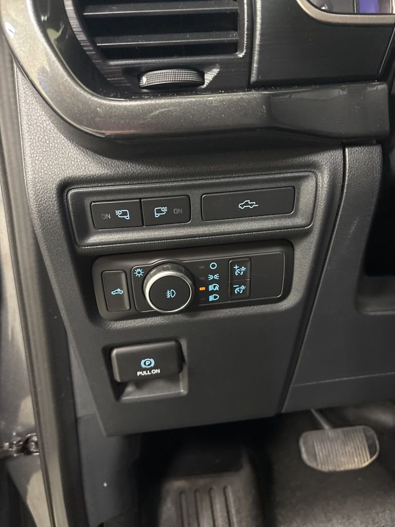 Used 2021 Ford F150 XLT w/ Equipment Group 302A High image 11