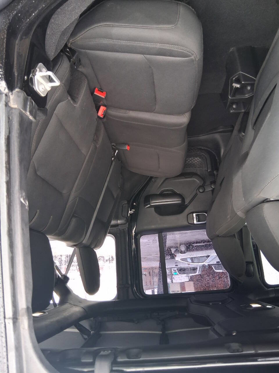 Used 2018 Jeep Wrangler Unlimited Sport image 13