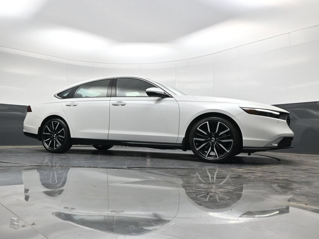 Used 2023 Honda Accord Touring image 30