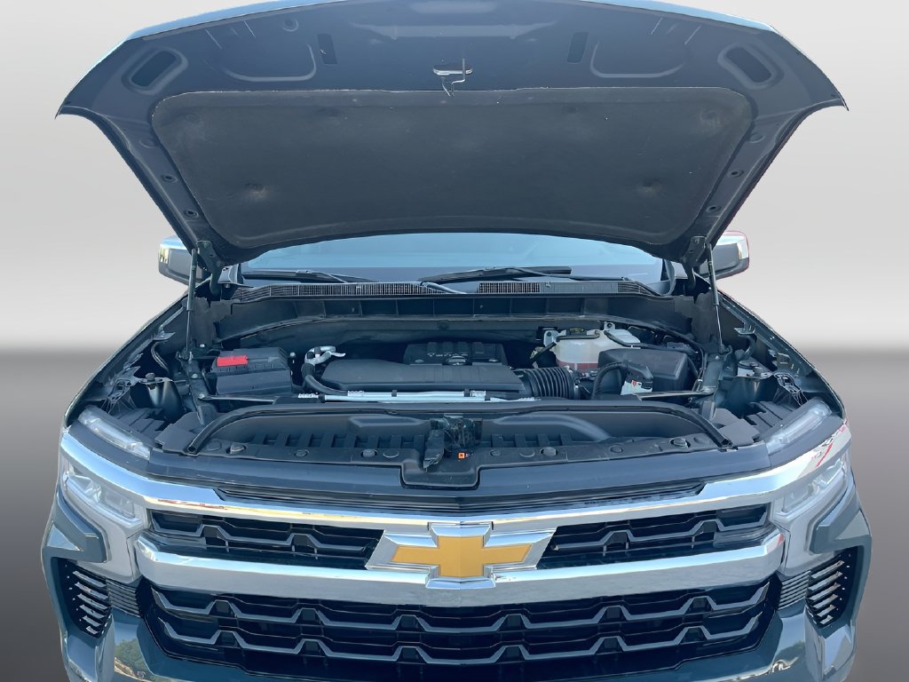 Used 2025 Chevrolet Silverado 1500 LT AWD/4WD image 30