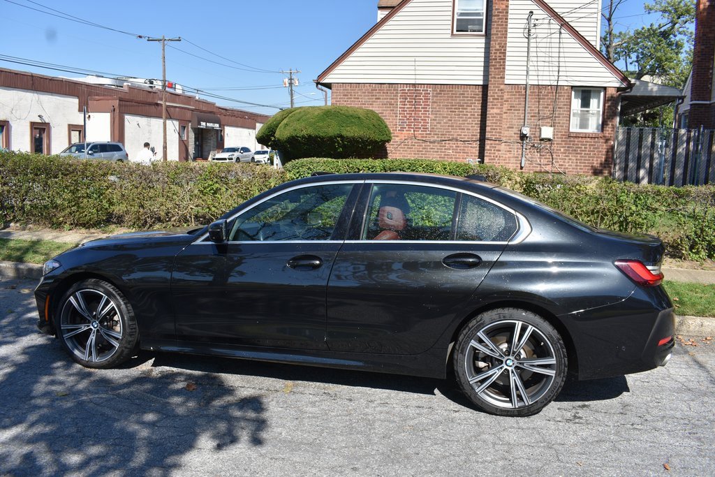 Used 2024 BMW 330i xDrive Sedan w/ Premium Package image 7
