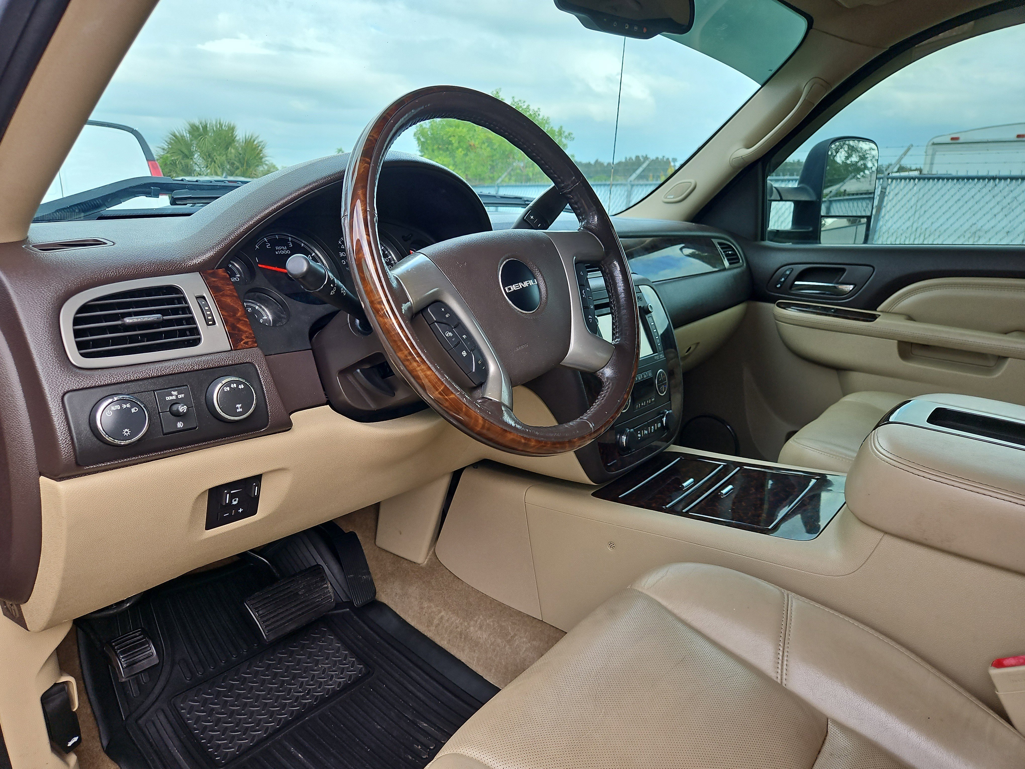 Used 2014 GMC Sierra 2500 Denali image 13
