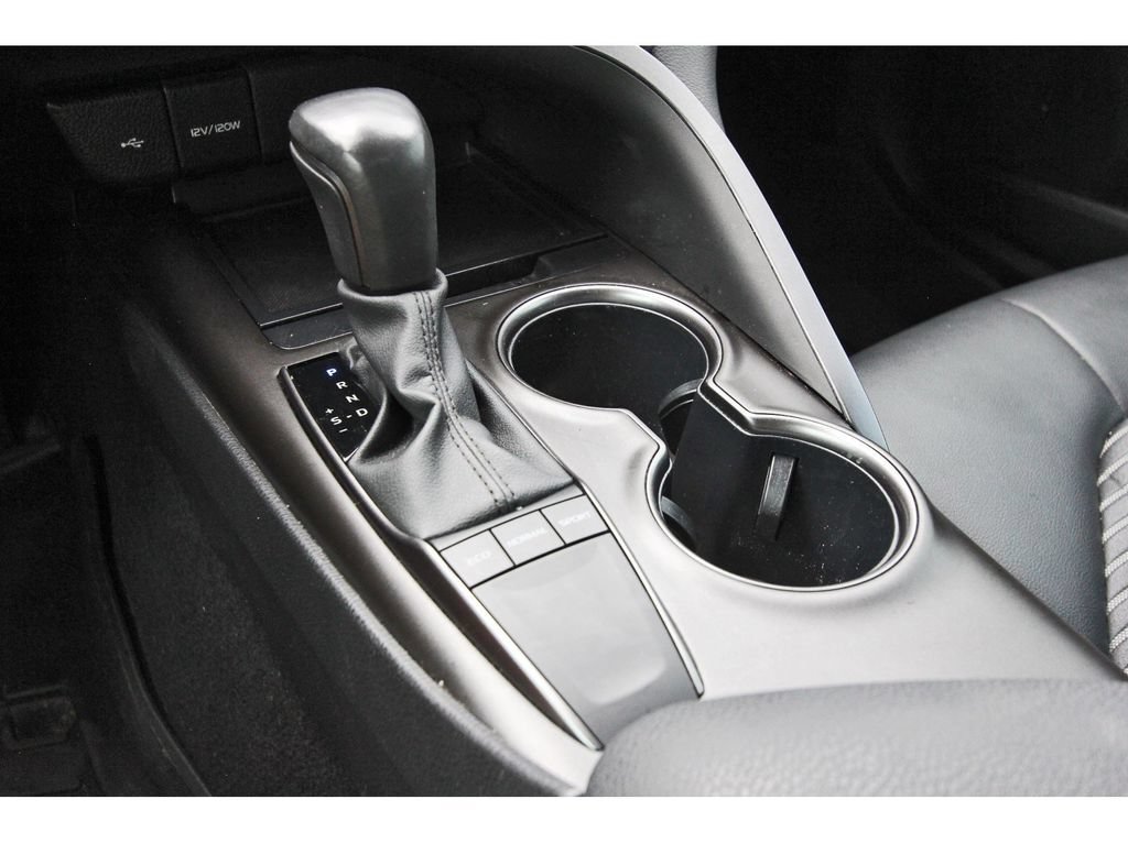 Used 2024 Toyota Camry SE FWD image 30
