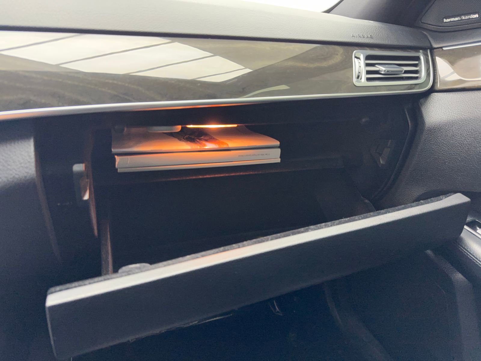 Used 2014 Mercedes-Benz E 350 Sedan image 30