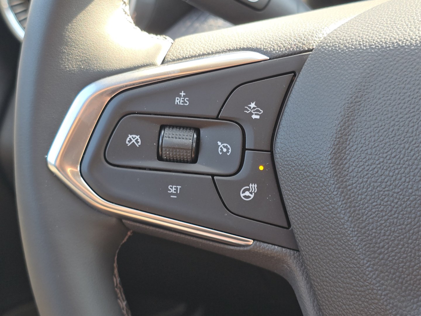 Used 2026 Chevrolet Trax ACTIV FWD image 12