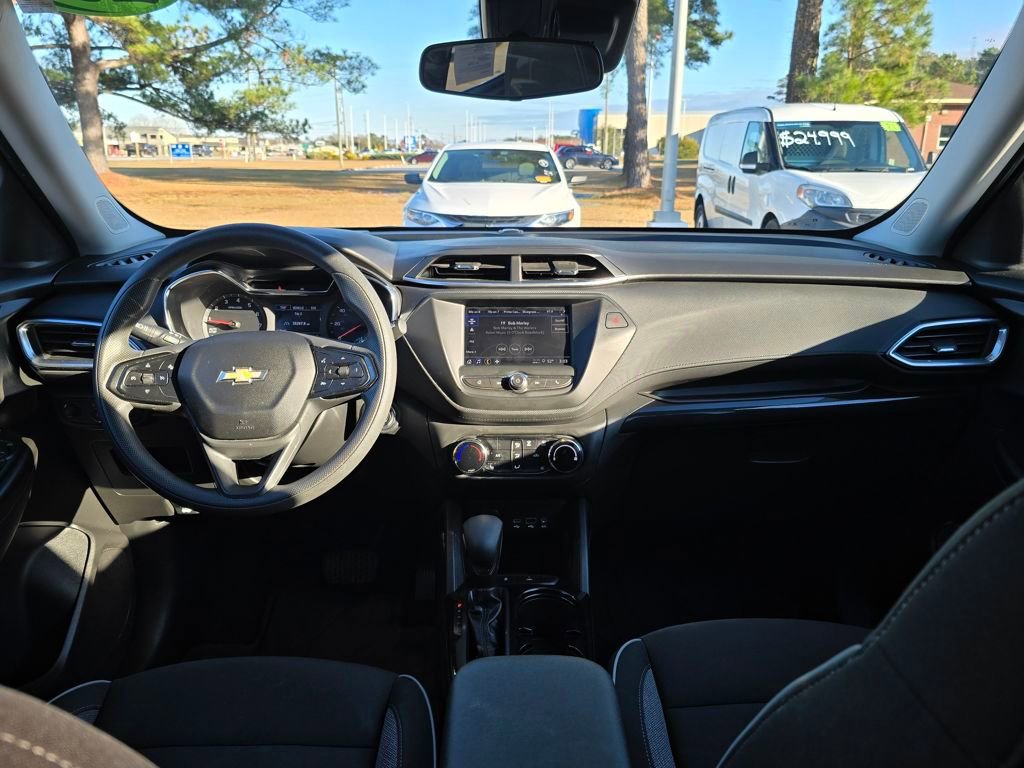 Used 2023 Chevrolet TrailBlazer LT image 12