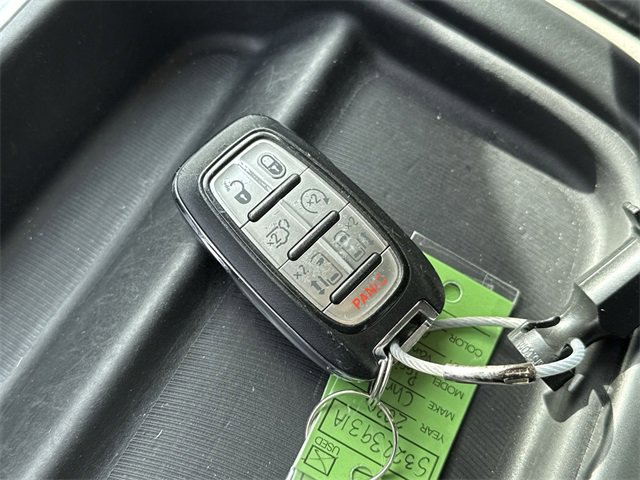 Used 2020 Chrysler Pacifica Touring-L image 27