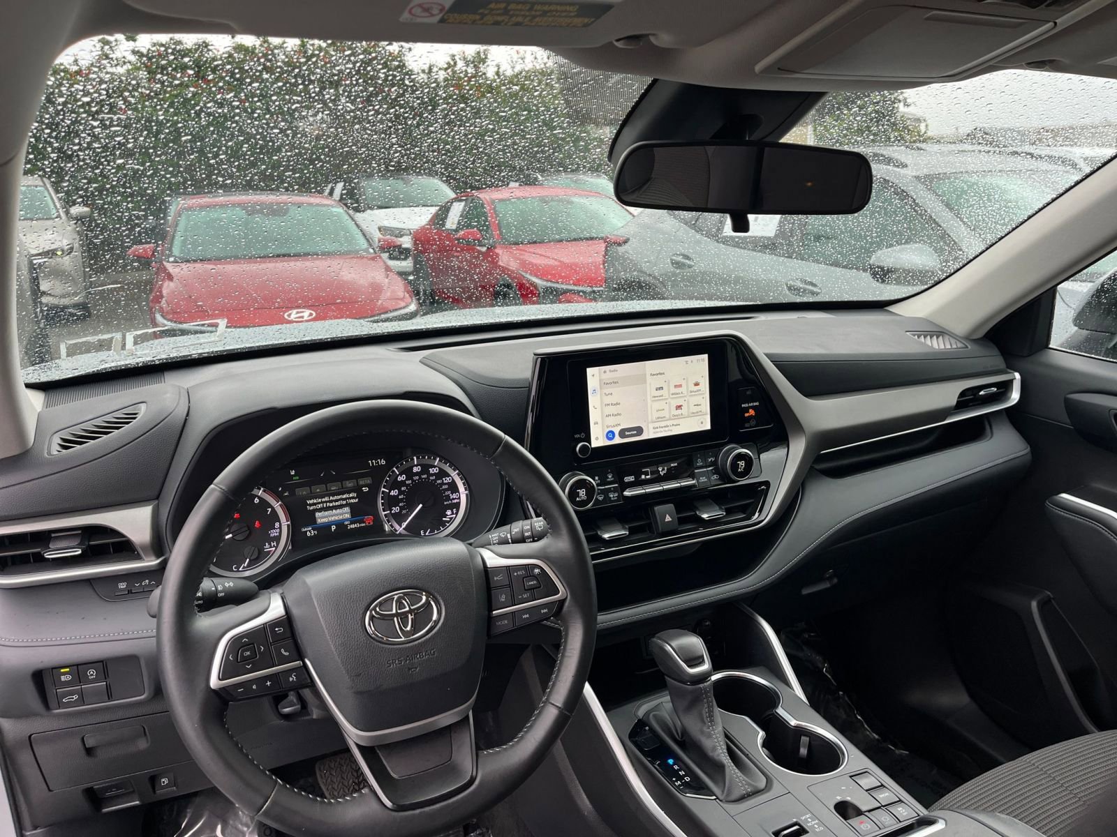 Used 2025 Toyota Highlander LE image 35