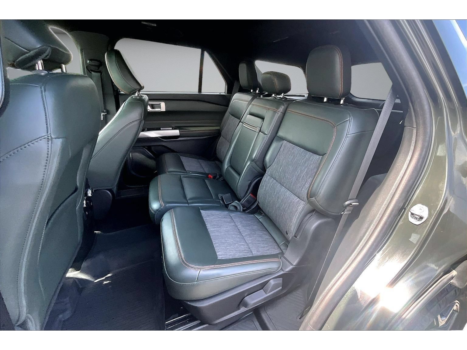 Used 2024 Ford Explorer Timberline w/ Timberline Technology Package AWD/4WD image 32