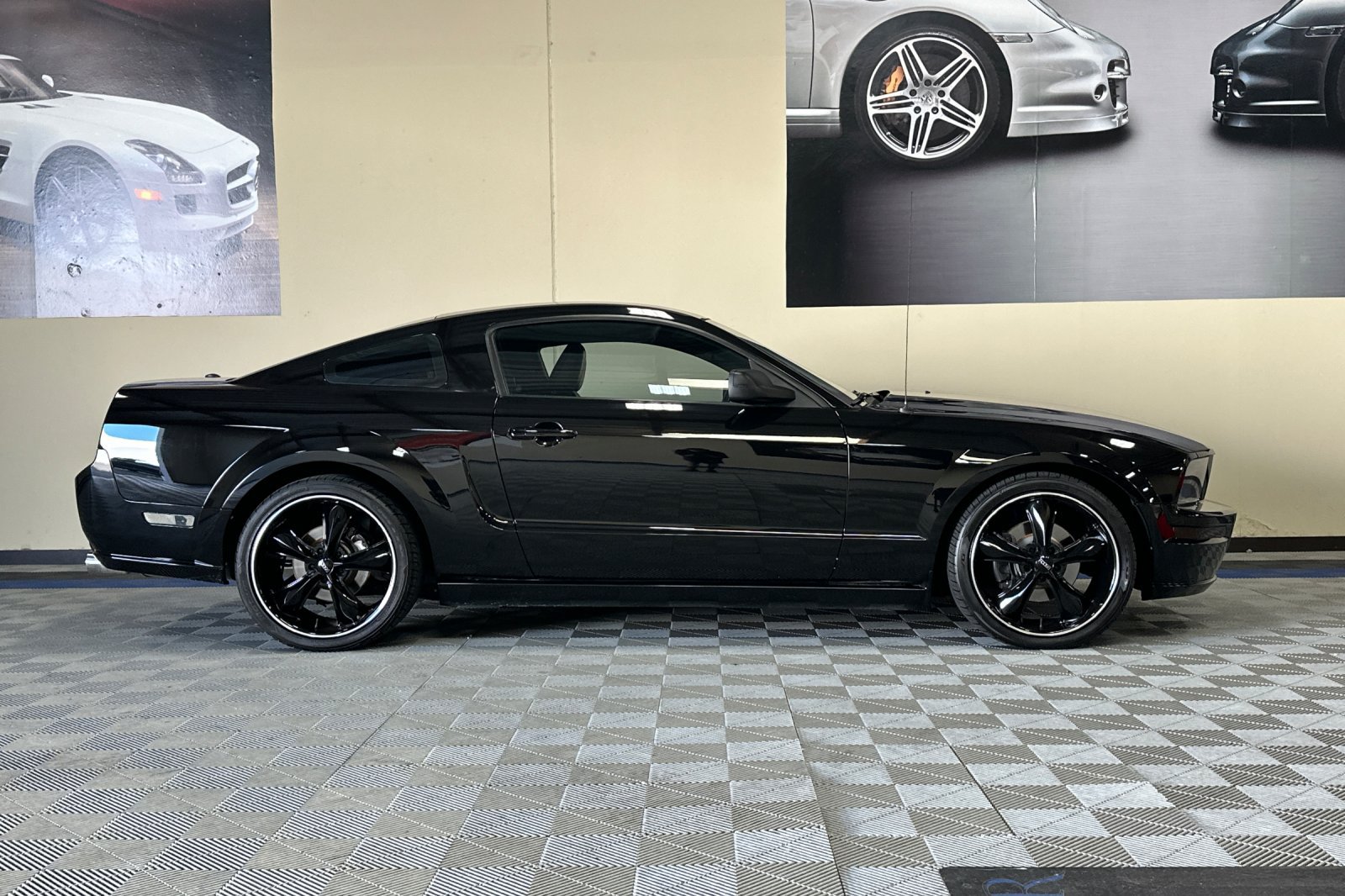 Used 2008 Ford Mustang GT Premium RWD image 3