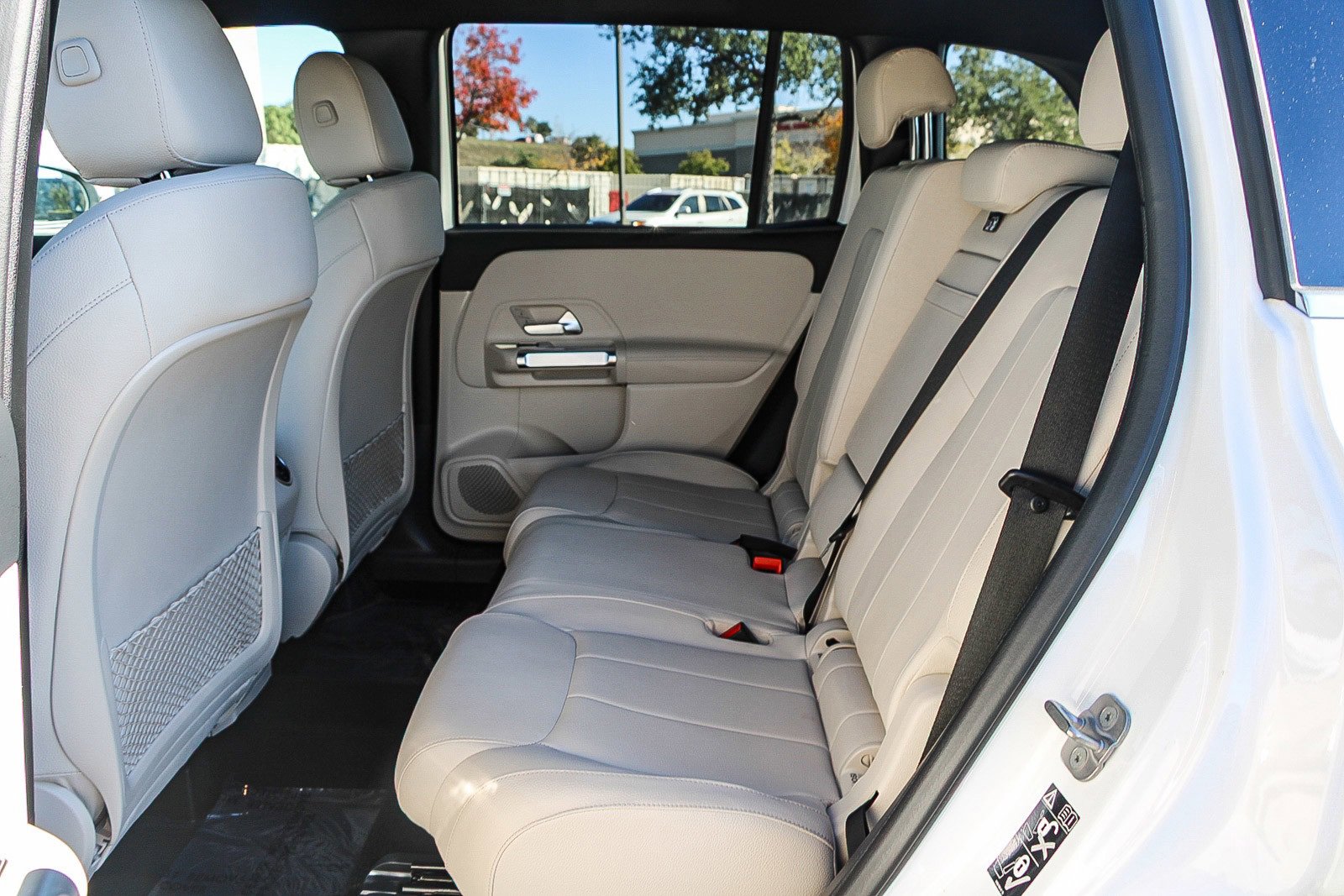 Certified 2025 Mercedes-Benz GLB 250 4MATIC image 19