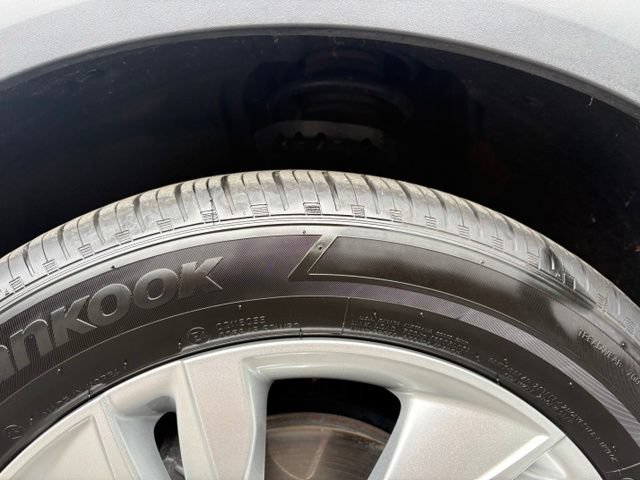 Certified 2024 Buick Encore GX Preferred FWD image 12