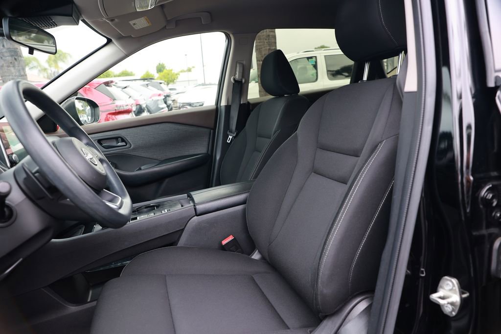 Used 2023 Nissan Rogue S FWD image 18