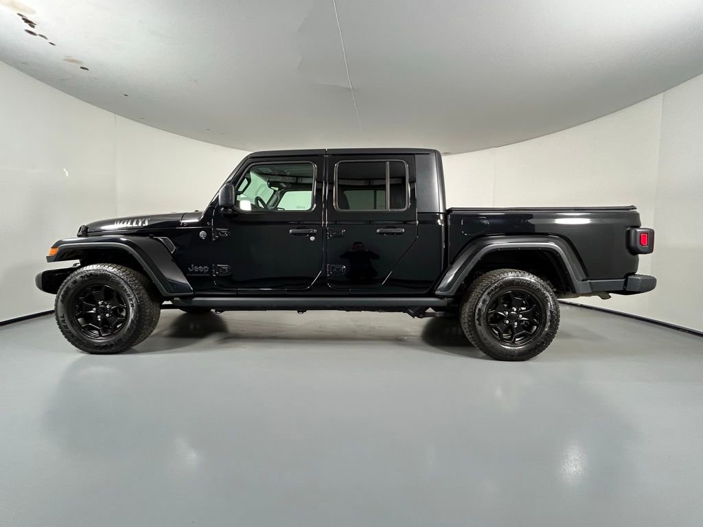 Used 2022 Jeep Gladiator Willys AWD/4WD image 4