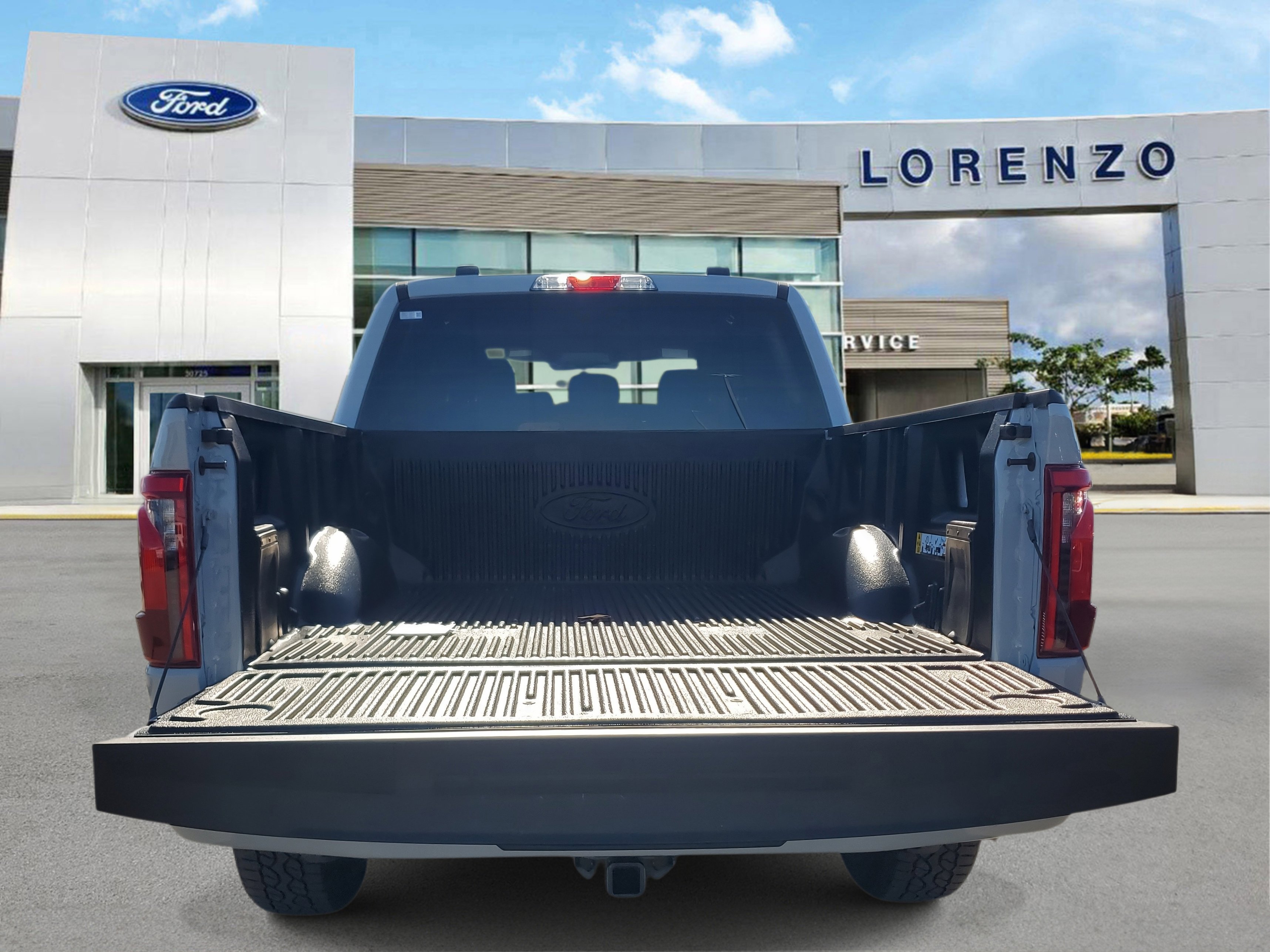 New 2026 Ford F150 XLT w/ XLT Black Appearance Package image 9