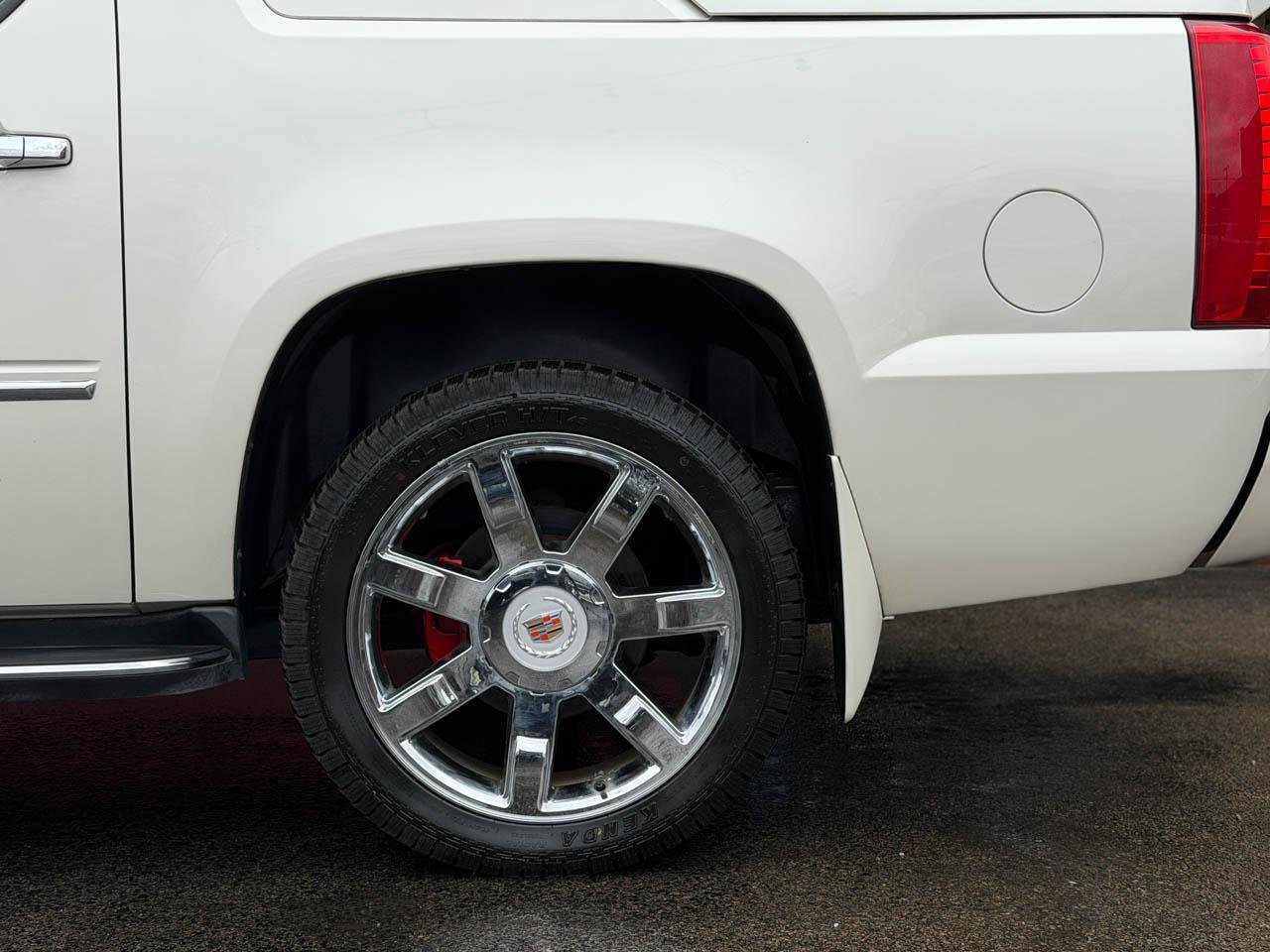 Used 2013 Cadillac Escalade EXT Luxury image 27