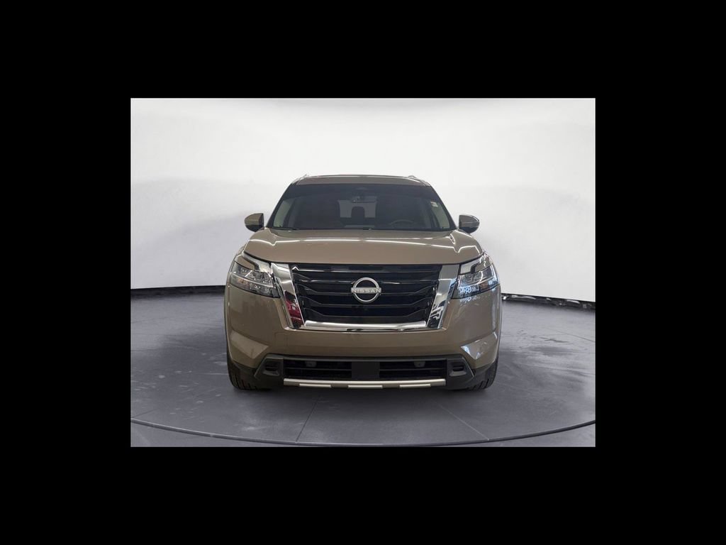 Used 2023 Nissan Pathfinder Platinum AWD/4WD image 9