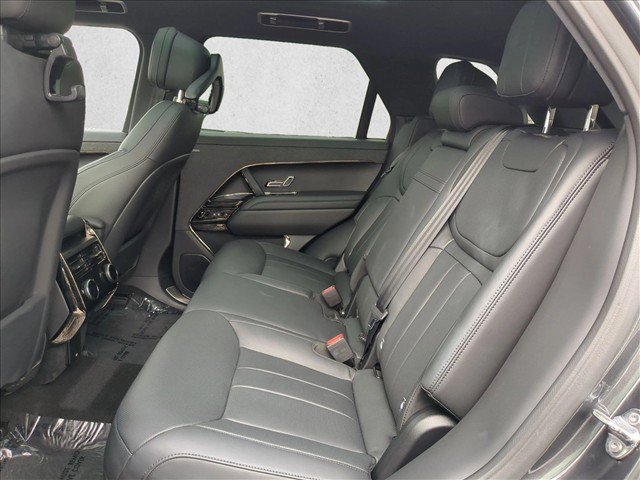 Used 2025 Land Rover Range Rover Sport SE AWD/4WD image 21