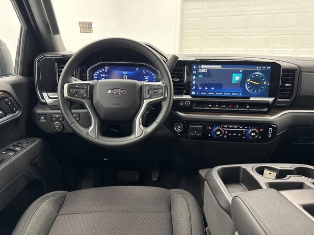 Used 2026 Chevrolet Silverado 1500 RST AWD/4WD image 24