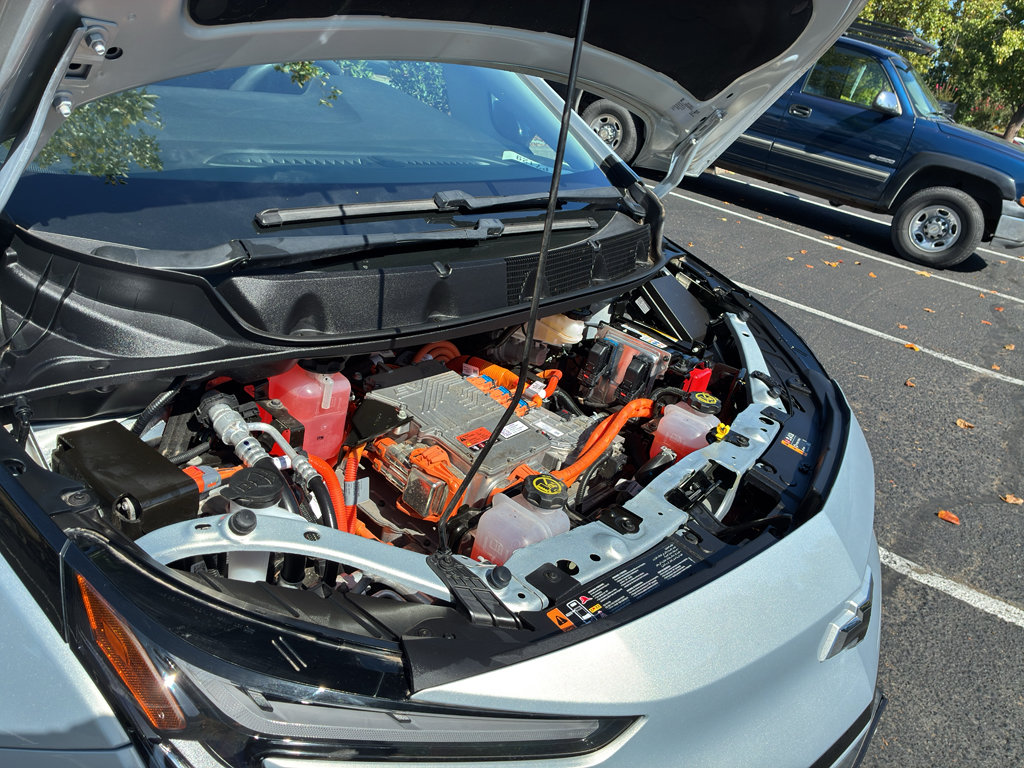 Used 2023 Chevrolet Bolt LT FWD image 16