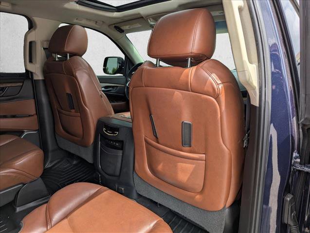 Used 2017 Cadillac Escalade ESV Premium Luxury RWD image 29