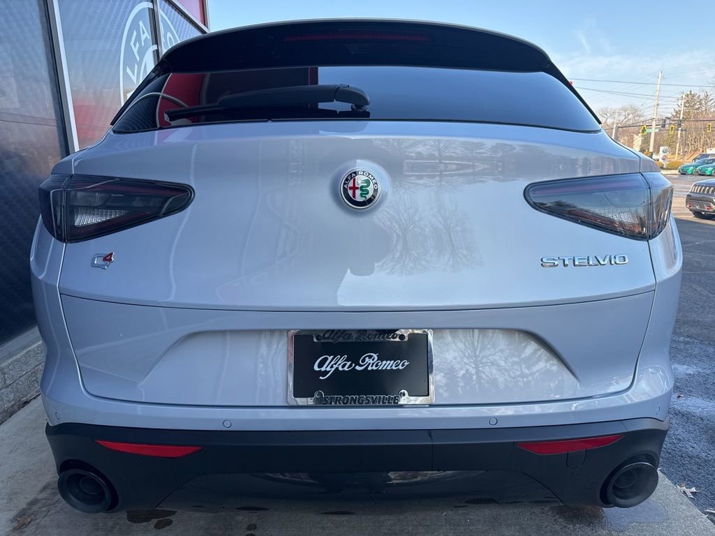 New 2026 Alfa Romeo Stelvio Sprint image 6