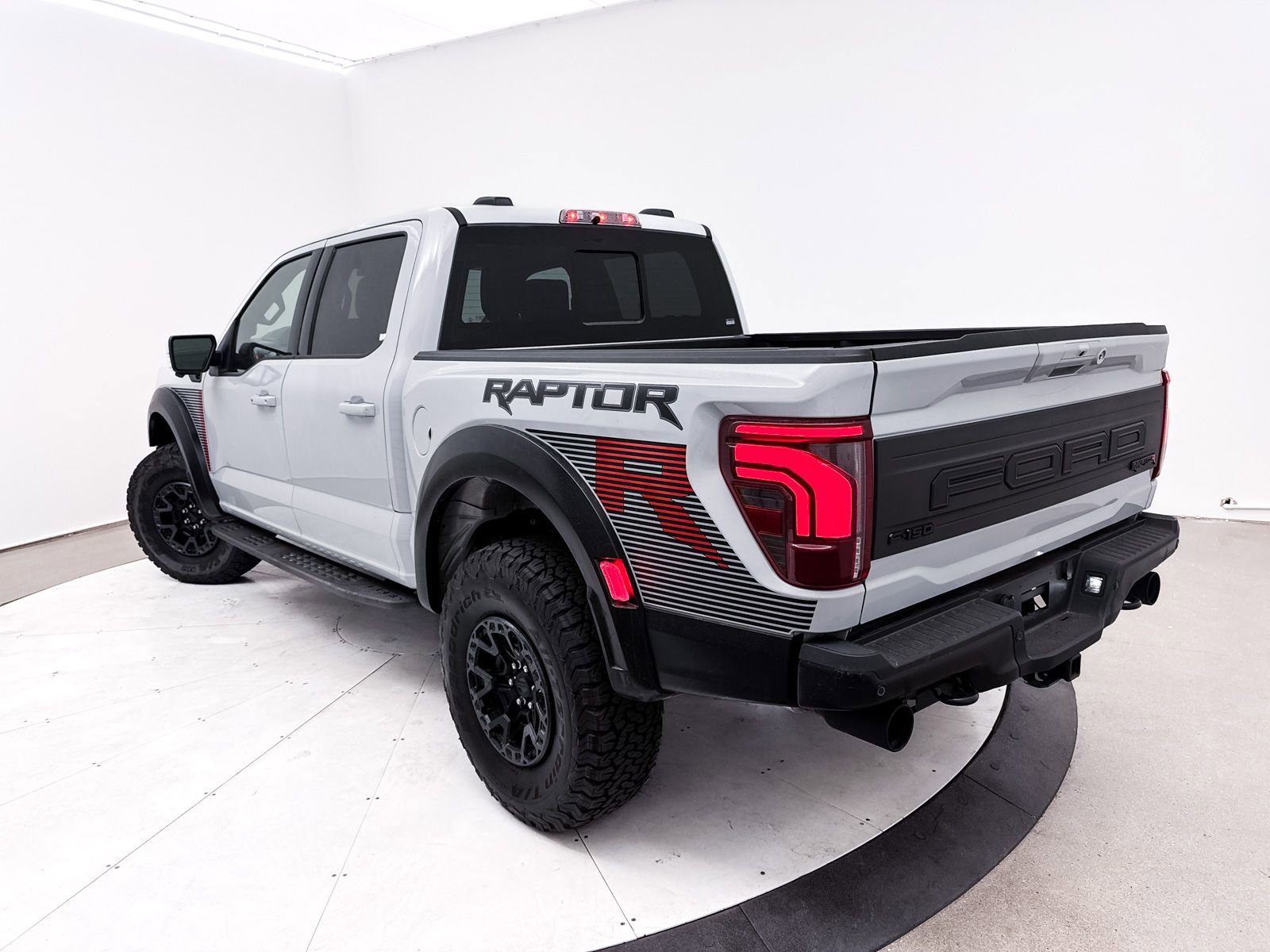 Used 2025 Ford F150 Raptor w/ Equipment Group 803A Raptor R image 20