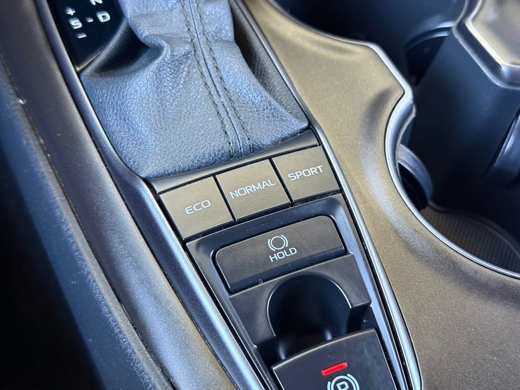 Used 2021 Toyota Camry XSE FWD image 5