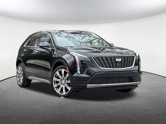 Used 2022 Cadillac XT4 Premium Luxury w/ Safety Alert Package AWD/4WD image 2