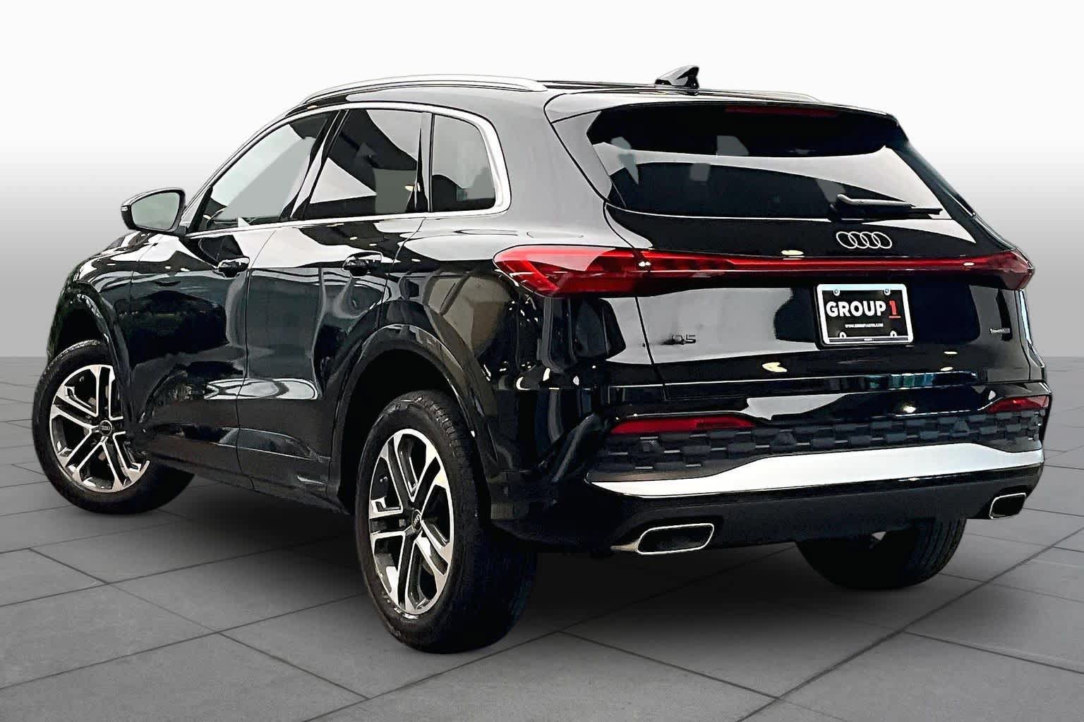 Used 2025 Audi Q5 Premium w/ Convenience Package AWD/4WD image 12