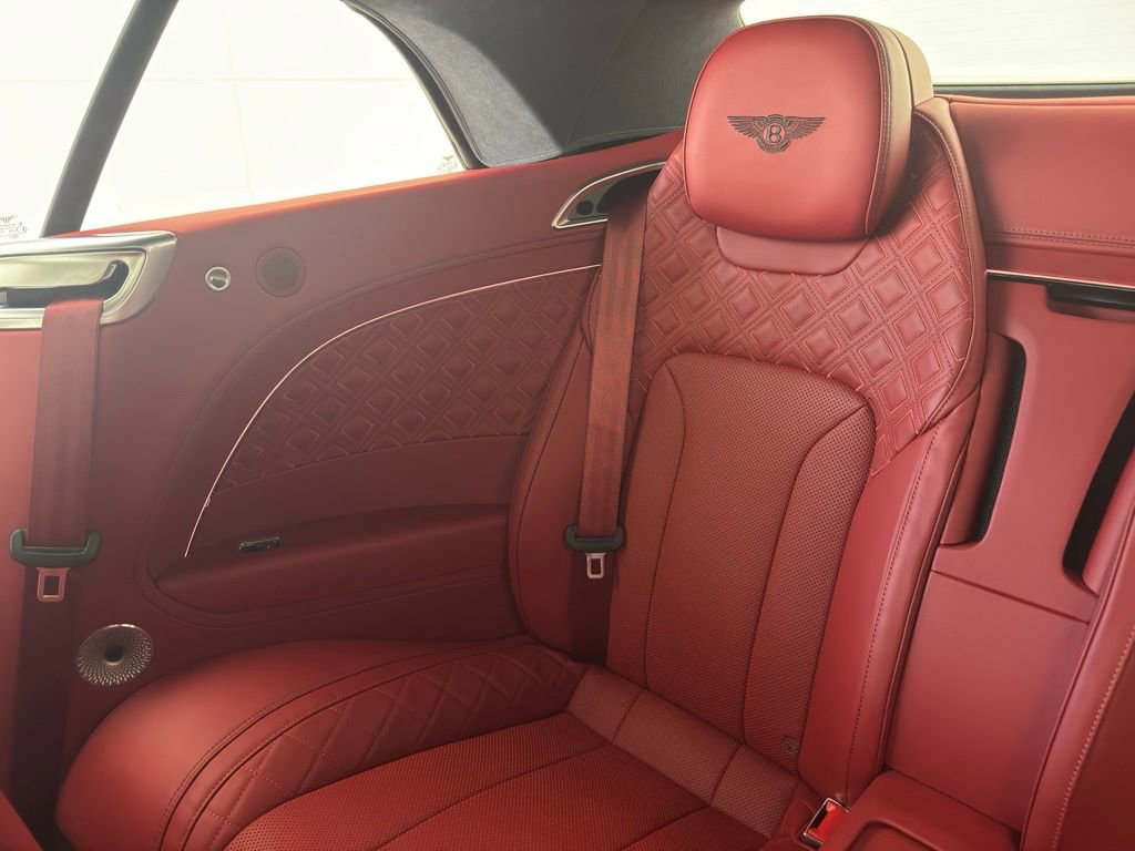 Used 2023 Bentley Continental GT Azure image 17